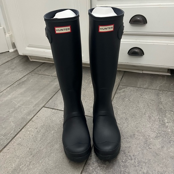 Navy Hunter Boots - Picture 2 of 16